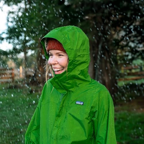 GEAR AID Revivex Durable Water Repellent (DWR) Spray for Waterproof Jackets, Rain Gear, Gore-TEX, Tents & Camping Gear – Restore Waterproofing & Breathability, Various Sizes